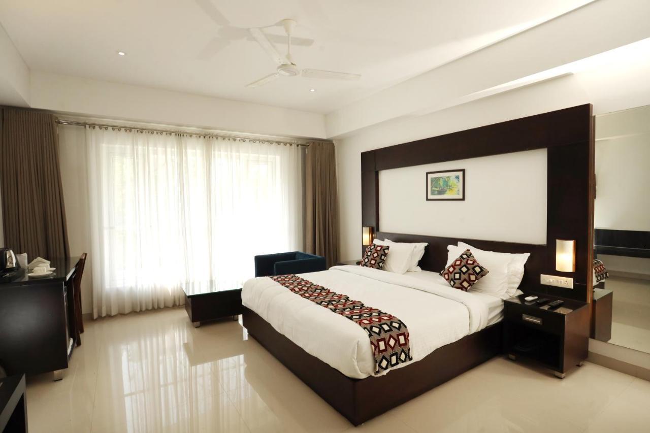 Loveland Residency Kochi Buitenkant foto