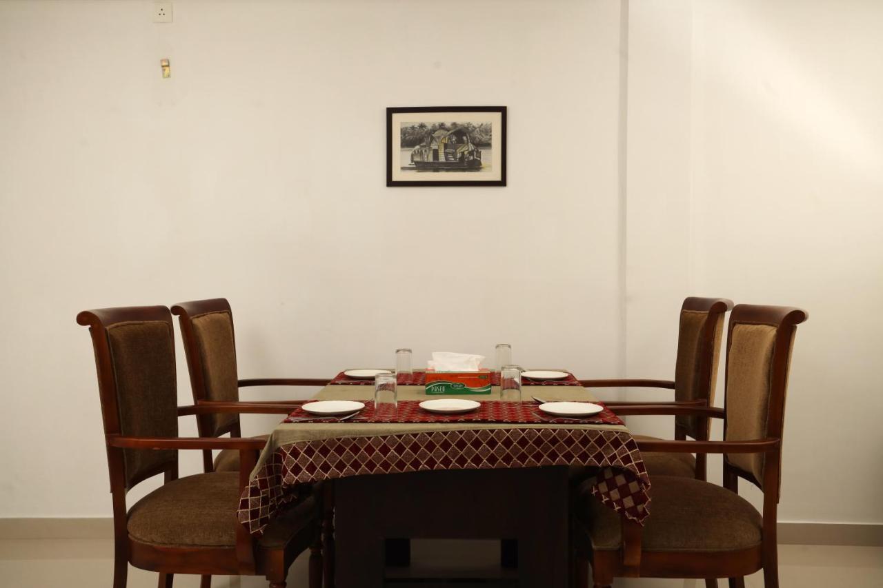Loveland Residency Kochi Buitenkant foto