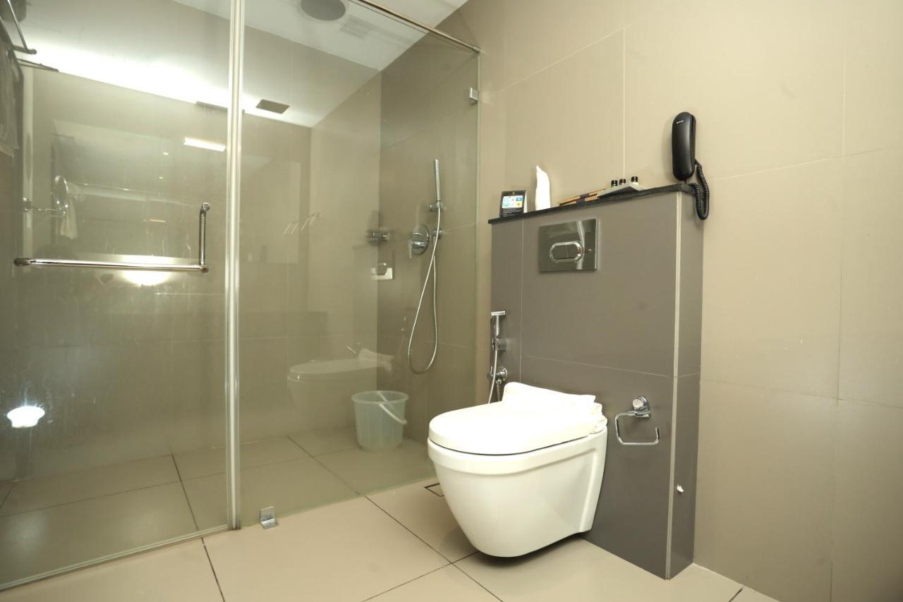 Loveland Residency Kochi Buitenkant foto