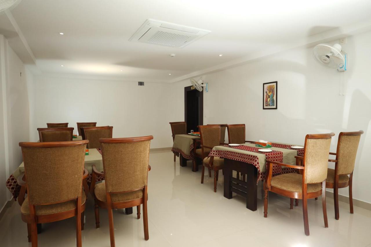 Loveland Residency Kochi Buitenkant foto