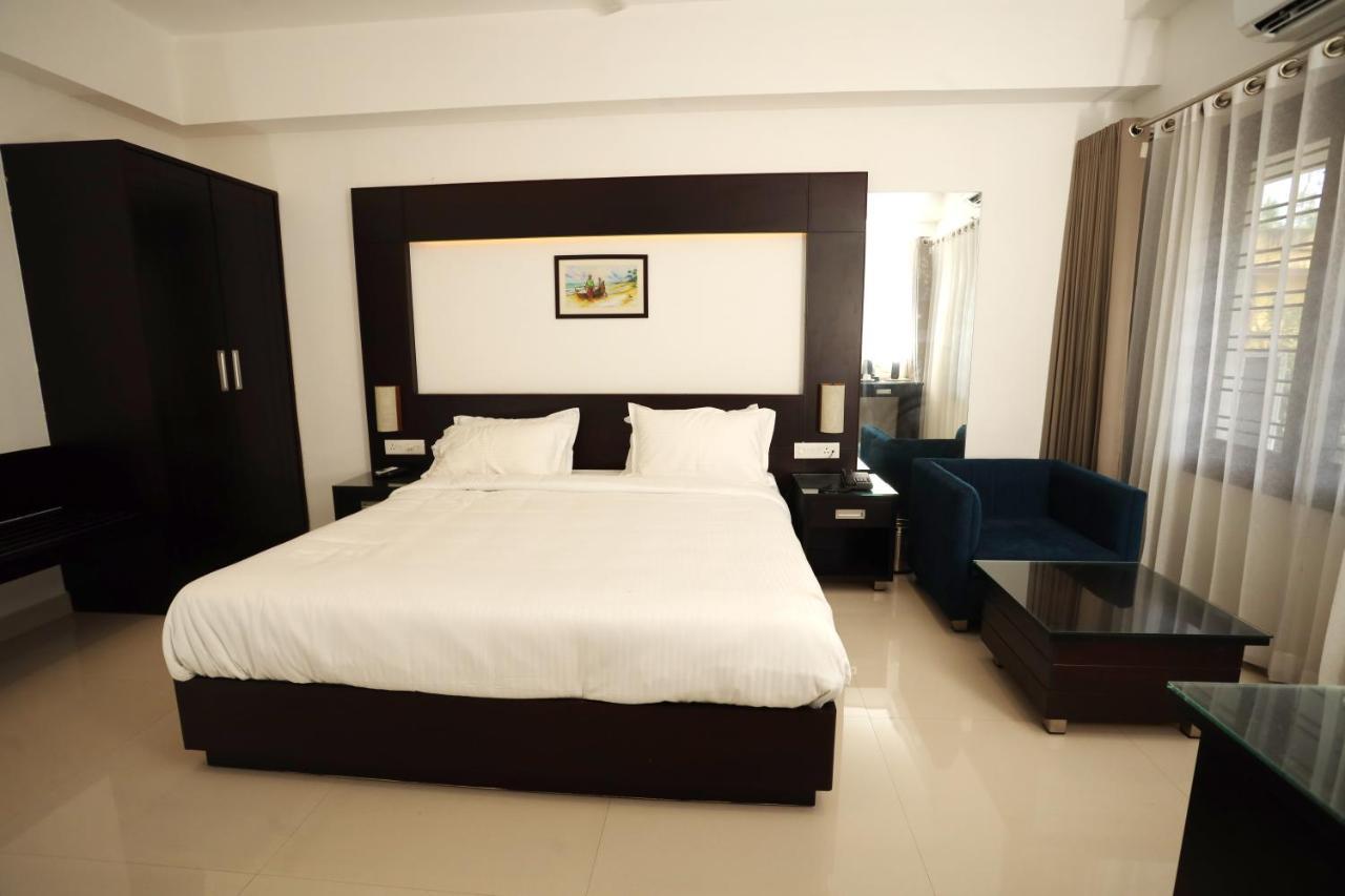 Loveland Residency Kochi Buitenkant foto